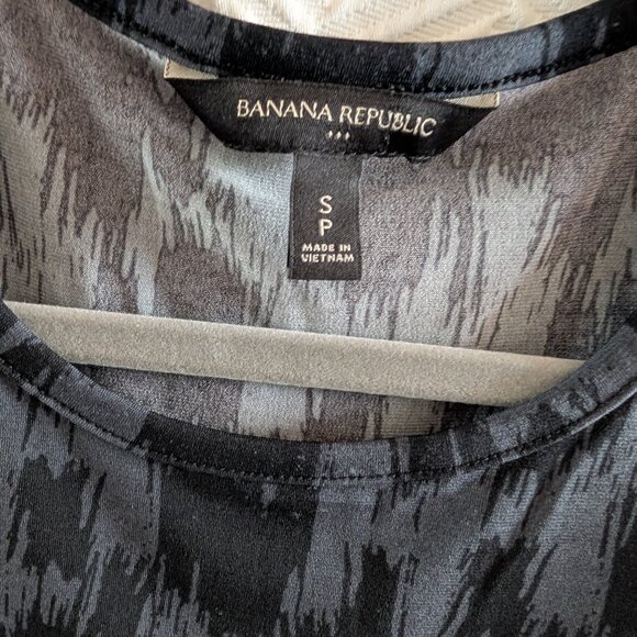 Banana Republic Ruched Midi Dress Black Gray Abstract Print Stretch Size Small - Picture 2 of 9